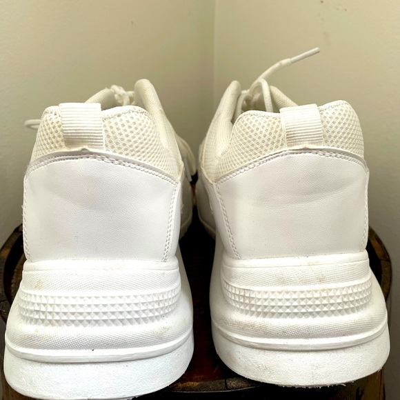 PRETTYLITTLETHING chunky white sneakers - Picture 3 of 6